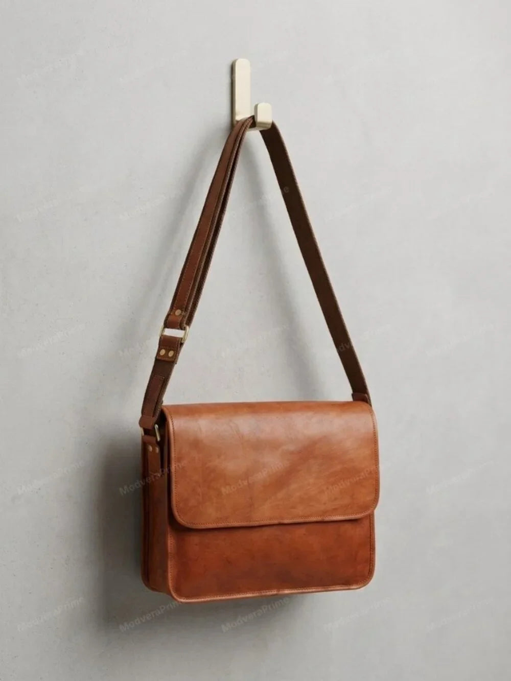 Berliner Ghent Leather Crossbody Messenger Bag Fits Laptops